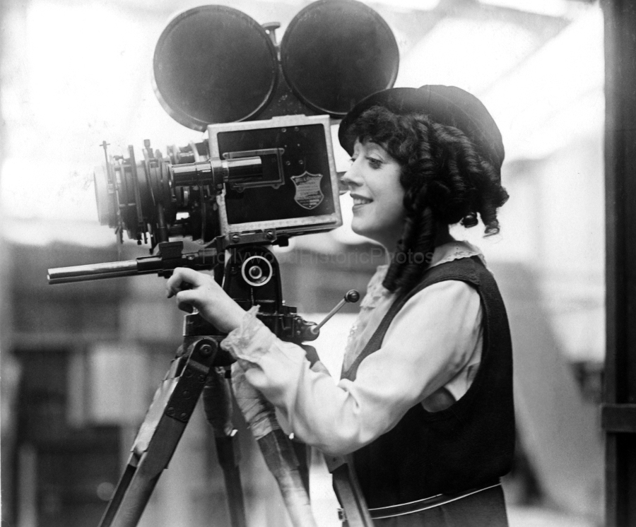 Mabel Normand 1916 WM.jpg